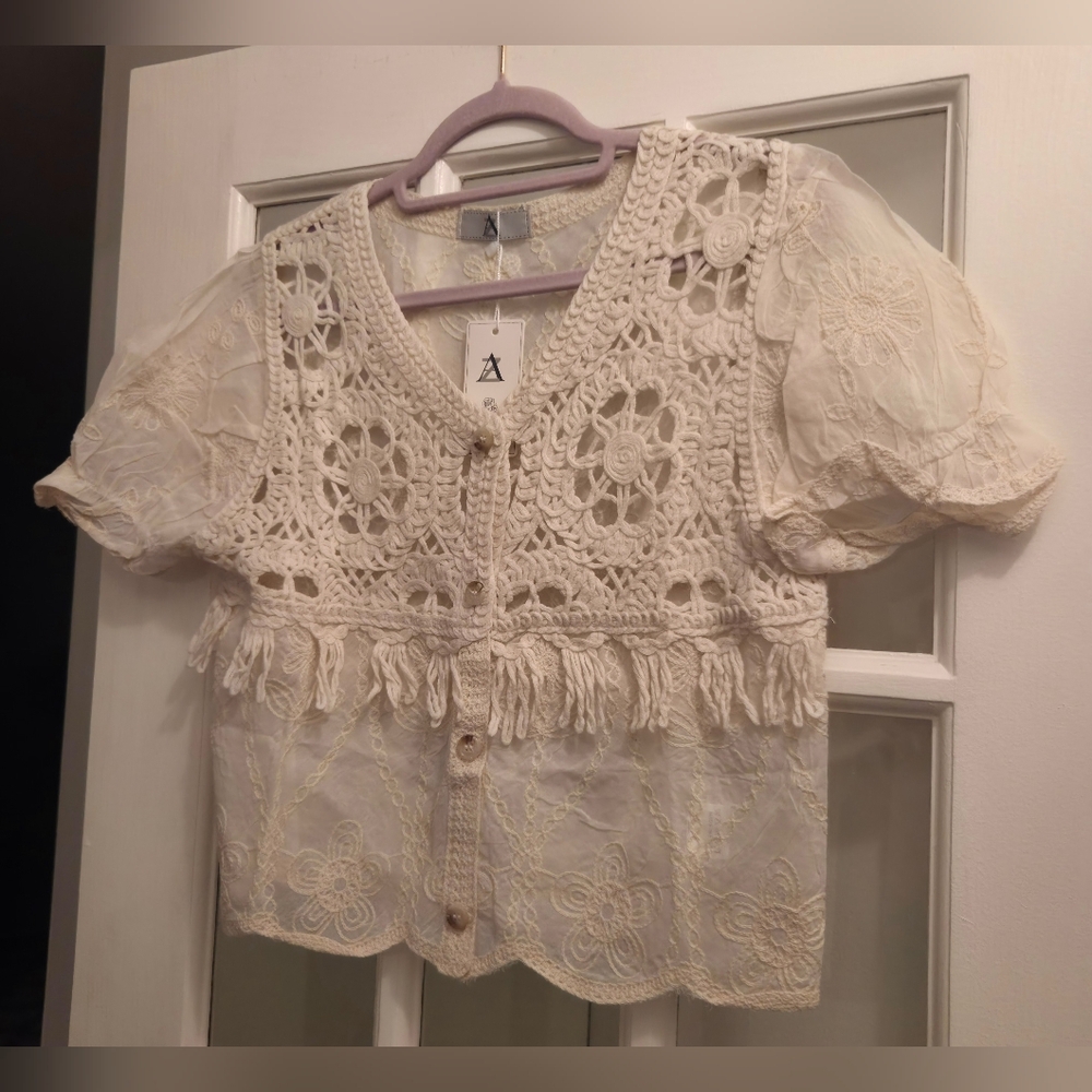 AZ Elegant Crochet Lace Blouse in Cream With Ruffled Sleeves & Fringe - Picture 3 of 10